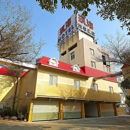 Qi Hai Motel Zhunan Exteriér fotografie